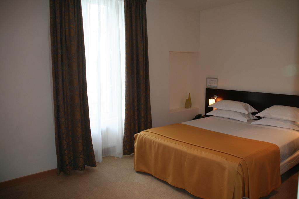 Hotel La Beauze Aubusson (Creuse) Quarto foto